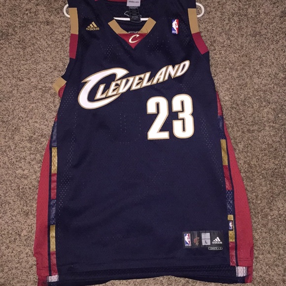 Cavs jersey - Picture 1 of 1